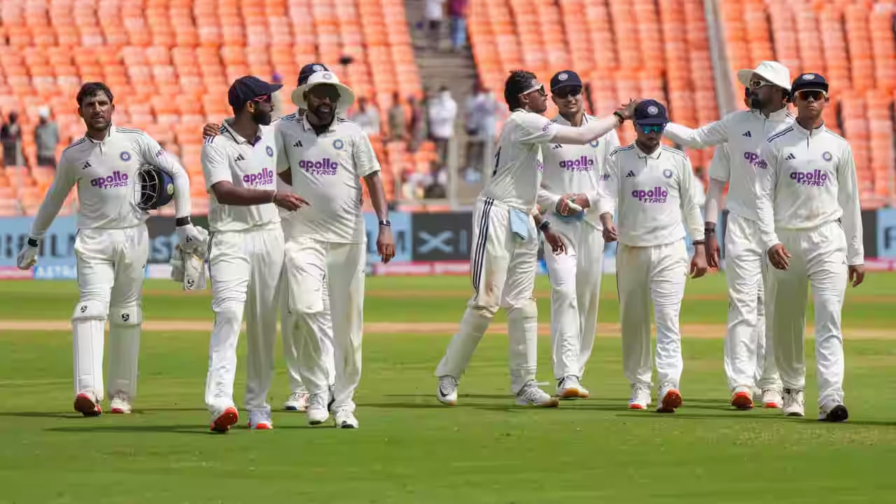 IND vs WI: ಮೂರೇ ದಿನಕ್ಕೆ ಮುಗಿದ ಮೊದಲ ಟೆಸ್ಟ್: 2ನೇ ಟೆಸ್ಟ್ಗೆ ಪಿಚ್ ಬದಲು..! IND vs WI: ಮೂರೇ ದಿನಕ್ಕೆ ಮುಗಿದ ಮೊದಲ ಟೆಸ್ಟ್: 2ನೇ ಟೆಸ್ಟ್ಗೆ ಪಿಚ್ ಬದಲು..!