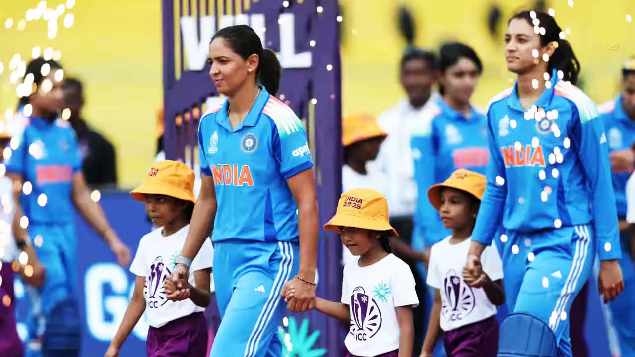 ಈ ಪಂದ್ಯದಲ್ಲಿ ಗೆದ್ದರೆ 6 ಅಂಕಗಳೊಂದಿಗೆ ಟೀಮ್ ಇಂಡಿಯಾ ತನ್ನ ಸೆಮಿಫೈನಲ್ ಹಾದಿಯನ್ನು ಸಗುಮಗೊಳಿಸಬಹುದು. ಅತ್ತ ನ್ಯೂಝಿಲೆಂಡ್ ತಂಡ ಜಯ ಸಾಧಿಸಿದರೆ, 6 ಅಂಕಗಳೊಂದಿಗೆ ಅಂಕ ಪಟ್ಟಿಯಲ್ಲಿ ನಾಲ್ಕನೇ ಸ್ಥಾನಕ್ಕೇರಲಿದೆ. ಇದಾಗ್ಯೂ ಟೀಮ್ ಇಂಡಿಯಾ ಏಕದಿನ ವಿಶ್ವಕಪ್ ಸೆಮಿಫೈನಲ್ ರೇಸ್ನಿಂದ ಹೊರಬೀಳುವುದಿಲ್ಲ.