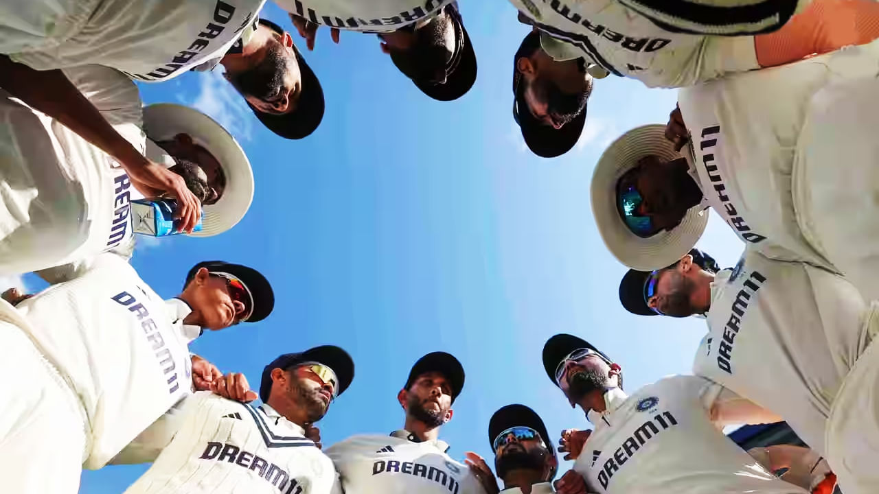 ಭಾರತ ಮತ್ತು ವೆಸ್ಟ್ ಇಂಡೀಸ್ (India vs West Indies) ನಡುವಣ ಟೆಸ್ಟ್ ಸರಣಿ ನಾಳೆಯಿಂದ (ಅ.2) ಶುರುವಾಗಲಿದೆ. ಅಹಮದಾಬಾದ್​ನ ನರೇಂದ್ರ ಮೋದಿ ಸ್ಟೇಡಿಯಂನಲ್ಲಿ ನಡೆಯಲಿರುವ ಈ ಪಂದ್ಯಕ್ಕಾಗಿ ಟೀಮ್ ಇಂಡಿಯಾ ಬಲಿಷ್ಠ ಪ್ಲೇಯಿಂಗ್ ಇಲೆವೆನ್ ರೂಪಿಸಲಿದೆ. 