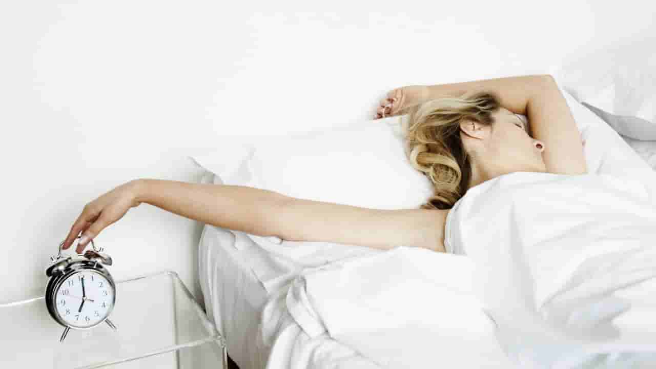 ಎಡ ಅಥವಾ ಬಲ... ಯಾವ ಕಡೆ ಮಲಗುವುದು ಆರೋಗ್ಯಕ್ಕೆ ಒಳ್ಳೆಯದು ಎಂಬುದನ್ನು ಈ ಸ್ಟೋರಿ ಮೂಲಕ ತಿಳಿಯಿರಿ