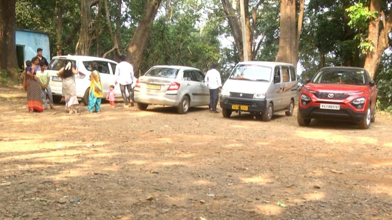 ಹವಾಮಾನ ಬದಲಾವಣೆ, ಮಳೆಯ ಹೊಡೆತ, ಪದೇ ಪದೇ ಕಡಲ ತೀರದ ನಿರ್ಬಂಧಗಳು ಪ್ರವಾಸಿಗರ ಸಂಖ್ಯೆಯಲ್ಲಿ ಇಳುಮುಖಕ್ಕೆ ಕಾರಣವಾಗಿದೆ. ಇನ್ನು ವಿದೇಶಿ ಪ್ರಜೆಗಳ ಸಂಖ್ಯೆ ಬೆರಳೆಣಿಕೆಯಷ್ಟಿದ್ದು, ದೊಡ್ಡ ಮಟ್ಟದ ಇಳಿಕೆ ಕಂಡಿದೆ. 
