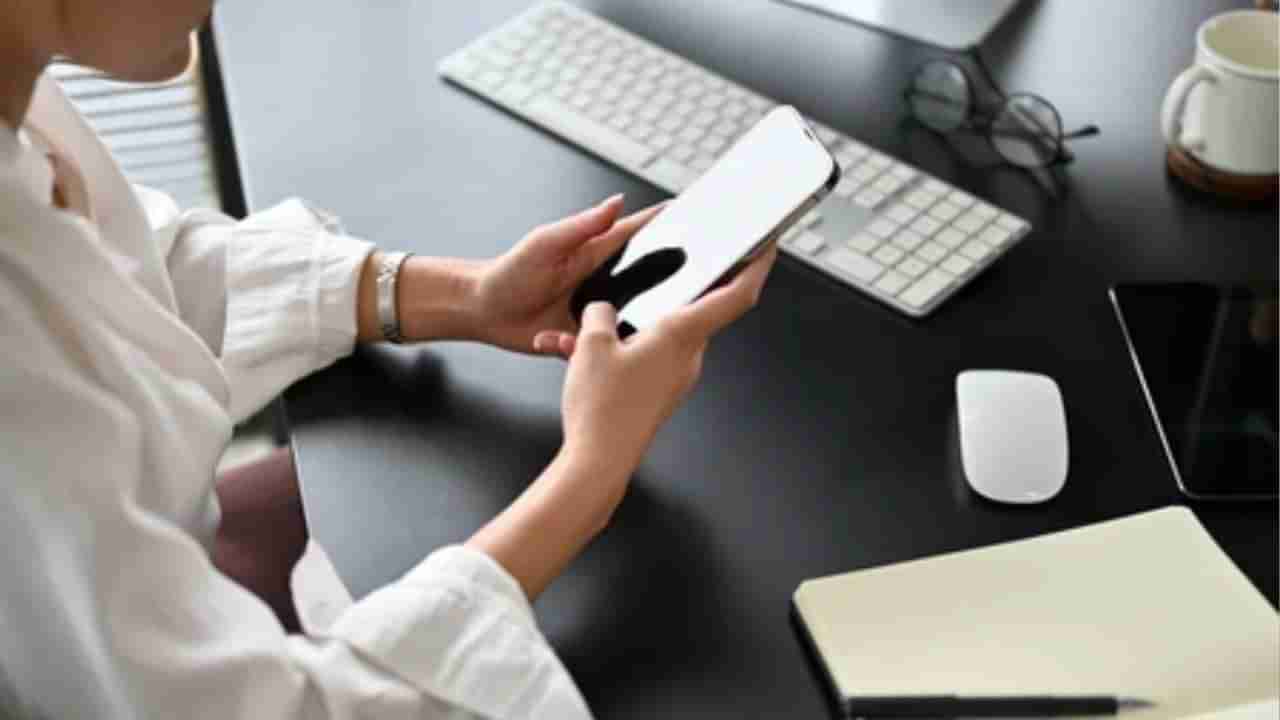 ಸರ್​ ಕೆಲಸ ಮುಗಿಯಿತು, ರೀಲ್ಸ್ ನೋಡಬಹುದಾ? ಹೊಸ ಉದ್ಯೋಗಿಯ ವರ್ತನೆಗೆ ಮ್ಯಾನೇಜರ್ ಶಾಕ್!