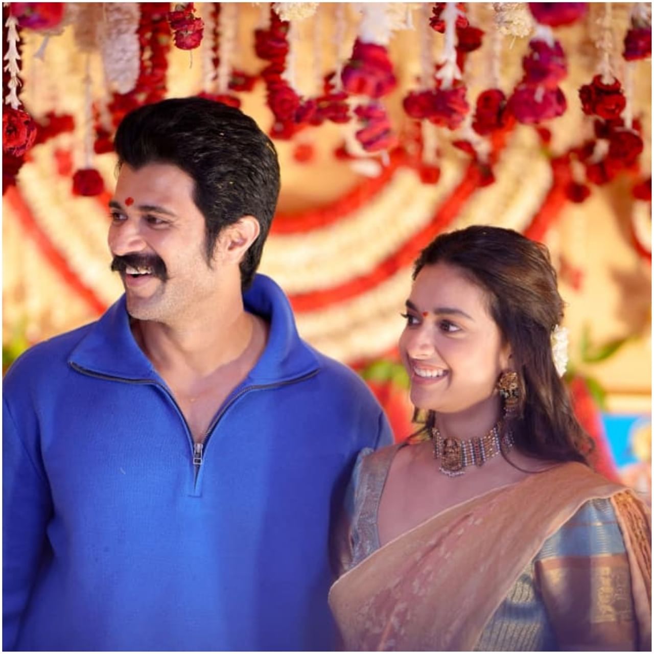 ವಿಜಯ್ ದೇವರಕೊಂಡ ಹಾಗೂ ಕೀರ್ತಿ ಸುರೇಶ್ ಅವರು ಒಟ್ಟಾಗಿ ನಟಿಸುತ್ತಿರುವ ಹೊಸ ಸಿನಿಮಾ ಸೆಟ್ಟೇರಿದೆ. ಈ ಸಿನಿಮಾದ ಮುಹೂರ್ತದ ಫೋಟೋಗಳು ವೈರಲ್ ಆಗಿವೆ. ಈ ಸಿನಿಮಾ ಬಗ್ಗೆ ನಿರೀಕ್ಷೆ ಮೂಡಿದೆ.