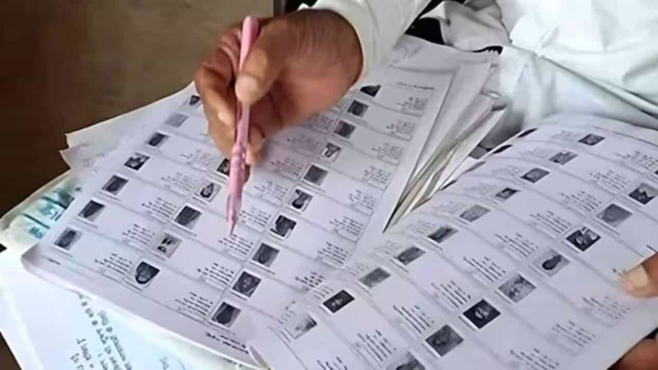 Bihar Voter list: ಬಿಹಾರದ ಅಂತಿಮ ಮತದಾರರ ಪಟ್ಟಿಯಲ್ಲಿ ಮತದಾರರ ಪ್ರಮಾಣ ಶೇ. 6ರಷ್ಟು ಕುಸಿತ, 3.7 ಲಕ್ಷ ಮತದಾರರು ಅನರ್ಹರು