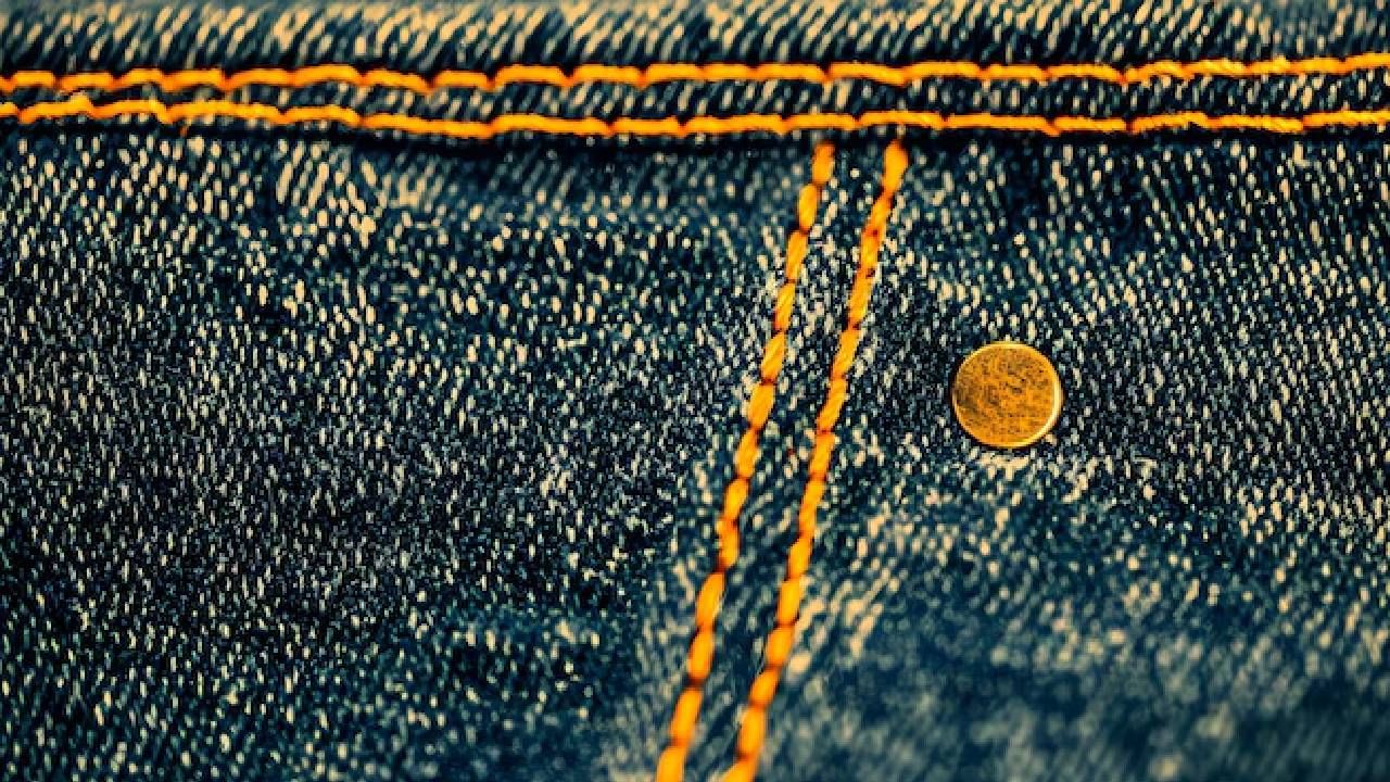 ಹೆಚ್ಚಿನ ಡೆನಿಮ್ ಜೀನ್ಸ್ಗಳಲ್ಲಿ ಹಳದಿ ದಾರದ ಸ್ಟಿಚಿಂಗ್ ಏಕೆ ಇರುತ್ತವೆ ಗೊತ್ತಾ? ಹೆಚ್ಚಿನ ಡೆನಿಮ್ ಜೀನ್ಸ್ಗಳಲ್ಲಿ ಹಳದಿ ದಾರದ ಸ್ಟಿಚಿಂಗ್ ಏಕೆ ಇರುತ್ತವೆ ಗೊತ್ತಾ?