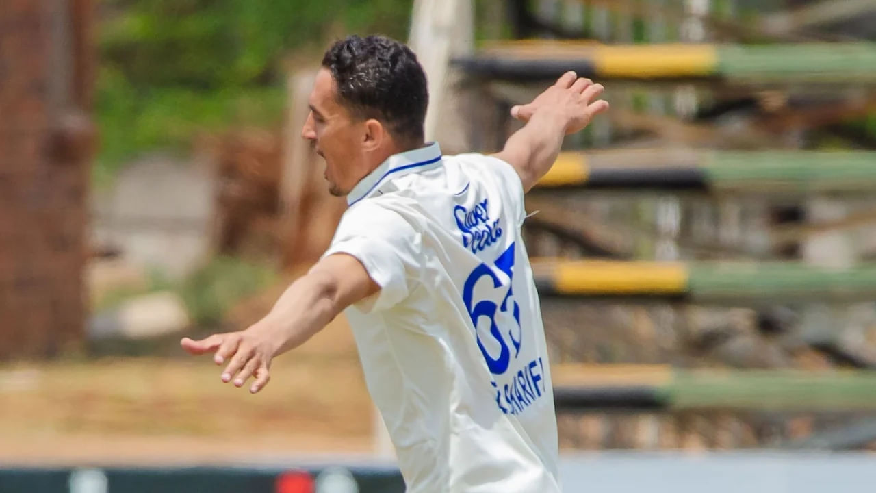 ಮೊದಲ ಪಂದ್ಯದ ಮೊದಲ ಇನಿಂಗ್ಸ್​ನಲ್ಲೇ ದಾಖಲೆ ಬರೆದ ಅಫ್ಘಾನ್ ವೇಗಿ