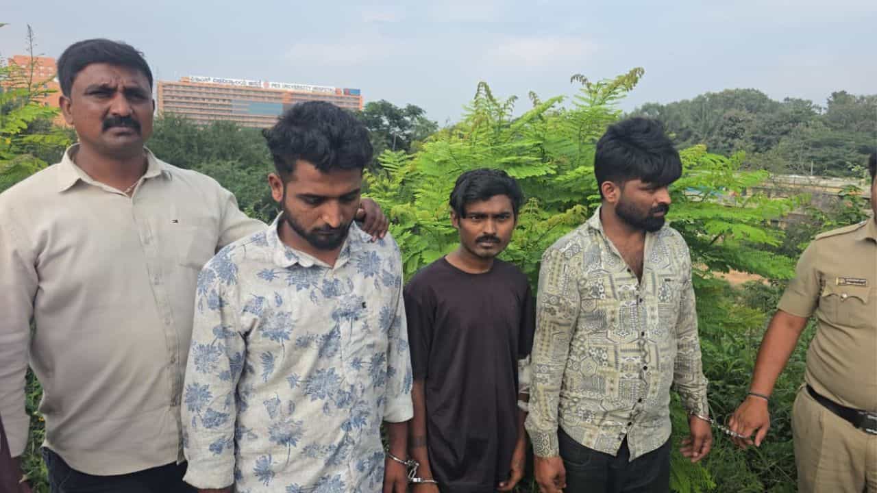 ಒಡ ಹುಟ್ಟಿದವನಿಗೇ ಚಟ್ಟ ಕಟ್ಟಿದ ಅಣ್ಣ: ಊರಿನಿಂದ ಕರೆಸಿ ತಮ್ಮನ ಡೆಡ್ಲಿ ಮರ್ಡರ್ ಒಡ ಹುಟ್ಟಿದವನಿಗೇ ಚಟ್ಟ ಕಟ್ಟಿದ ಅಣ್ಣ: ಊರಿನಿಂದ ಕರೆಸಿ ತಮ್ಮನ ಡೆಡ್ಲಿ ಮರ್ಡರ್