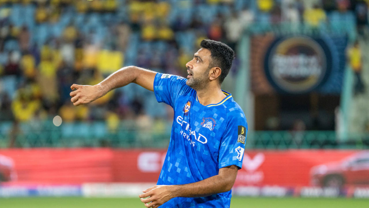 ಈ ಗಾಯದಿಂದಾಗಿ ಬಿಬಿಎಲ್ನಲ್ಲಿ ಭಾಗವಹಿಸುವುದು ಈಗ ಕಷ್ಟಕರವಾಗಿದೆ. ಬಿಗ್ ಬ್ಯಾಷ್ನಲ್ಲಿ ಆಡಲು ತಾವು ತುಂಬಾ ಉತ್ಸುಕರಾಗಿರುವುದಾಗಿ ಅಶ್ವಿನ್ ಹೇಳಿದ್ದಾರೆ. ಸದ್ಯಕ್ಕೆ ಪುನರ್ವಸತಿಗೆ ಒಳಗಾಗುತ್ತೇನೆ ಮತ್ತು ಗಾಯದಿಂದ ಚೇತರಿಸಿಕೊಳ್ಳಲು ಪ್ರಯತ್ನಿಸುತ್ತೇನೆ. ಬಿಬಿಎಲ್ನಲ್ಲಿ ತಂಡದೊಂದಿಗೆ ಇಲ್ಲದಿರಬಹುದು, ಆದರೆ ಪ್ರತಿ ಪಂದ್ಯವನ್ನು ವೀಕ್ಷಿಸುತ್ತೇನೆ ಮತ್ತು ಸಿಡ್ನಿ ಥಂಡರ್ ಪುರುಷ ಮತ್ತು ಮಹಿಳಾ ತಂಡಗಳನ್ನು ಹುರಿದುಂಬಿಸುತ್ತೇನೆ ಎಂದು ಅಶ್ವಿನ್ ಹೇಳಿದ್ದಾರೆ.