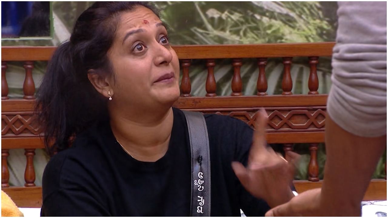 ‘ಸತ್ತೋದರೂ ತೊಂದರೆ ಇಲ್ಲ, ಮರ್ಯಾದೆ ಬಿಟ್ಟು ಬದುಕಲಾರೆ’: ಕಣ್ಣೀರು ಹಾಕುತ್ತಾ ಹೇಳಿದ ಅಶ್ವಿನಿ ‘ಸತ್ತೋದರೂ ತೊಂದರೆ ಇಲ್ಲ, ಮರ್ಯಾದೆ ಬಿಟ್ಟು ಬದುಕಲಾರೆ’: ಕಣ್ಣೀರು ಹಾಕುತ್ತಾ ಹೇಳಿದ ಅಶ್ವಿನಿ