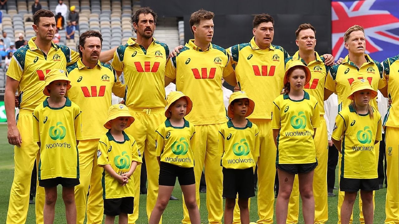 ಆಸ್ಟ್ರೇಲಿಯಾ ಪ್ಲೇಯಿಂಗ್ 11: ಮಿಚೆಲ್ ಮಾರ್ಷ್ (ನಾಯಕ), ಟ್ರಾವಿಸ್ ಹೆಡ್, ಜೋಶ್ ಇಂಗ್ಲಿಸ್ (ವಿಕೆಟ್ ಕೀಪರ್), ಟಿಮ್ ಡೇವಿಡ್, ಮಿಚೆಲ್ ಓವನ್, ಮಾರ್ಕಸ್ ಸ್ಟೊಯಿನಿಸ್, ಮ್ಯಾಥ್ಯೂ ಶಾರ್ಟ್, ಶಾನ್ ಅಬಾಟ್, ಕ್ಸೇವಿಯರ್ ಬಾರ್ಟ್ಲೆಟ್, ನಾಥನ್ ಎಲ್ಲಿಸ್, ಮ್ಯಾಥ್ಯೂ ಕುಹ್ನೆಮನ್.