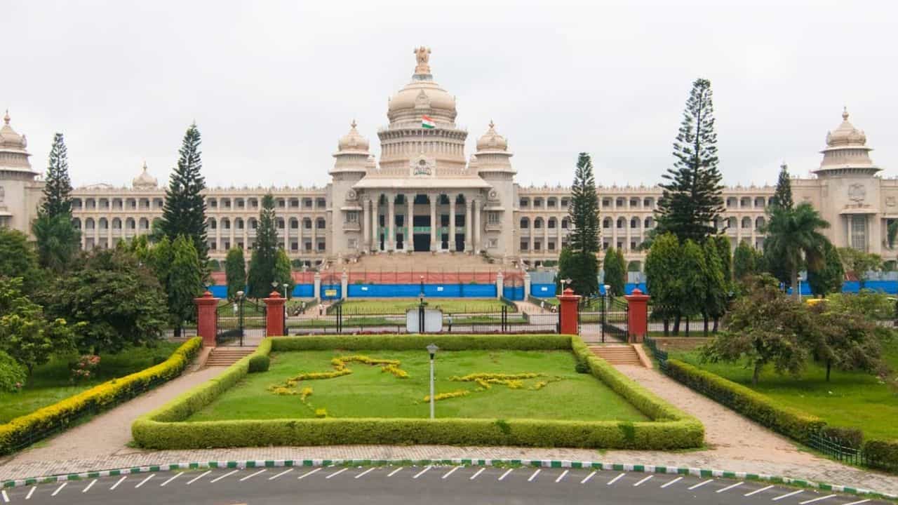 ಬೆಂಗಳೂರು ಸಾಕಾಗಿದೆ, ಜನರನ್ನು ಆಹ್ವಾನಿಸುವುದನ್ನು ನಿಲ್ಲಿಸುವ ಸಮಯ ಬಂದಿದೆ ಎಂದ ವ್ಯಕ್ತಿ ಬೆಂಗಳೂರು ಸಾಕಾಗಿದೆ, ಜನರನ್ನು ಆಹ್ವಾನಿಸುವುದನ್ನು ನಿಲ್ಲಿಸುವ ಸಮಯ ಬಂದಿದೆ ಎಂದ ವ್ಯಕ್ತಿ