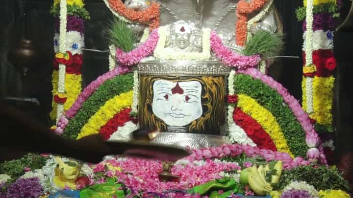 ಕಾರ್ತಿಕ ಮಾಸದ ಕೊನೆ ಸೋಮವಾರ: ನಂದಿಗಿರಿಧಾಮ ತಪ್ಪಲಿನ ಬೋಗನಂದೀಶ್ವರ ದೇವಸ್ಥಾನಕ್ಕೆ ಹರಿದು ಬಂದ ಭಕ್ತಸಾಗರ! ಕಾರ್ತಿಕ ಮಾಸದ ಕೊನೆ ಸೋಮವಾರ: ನಂದಿಗಿರಿಧಾಮ ತಪ್ಪಲಿನ ಬೋಗನಂದೀಶ್ವರ ದೇವಸ್ಥಾನಕ್ಕೆ ಹರಿದು ಬಂದ ಭಕ್ತಸಾಗರ!