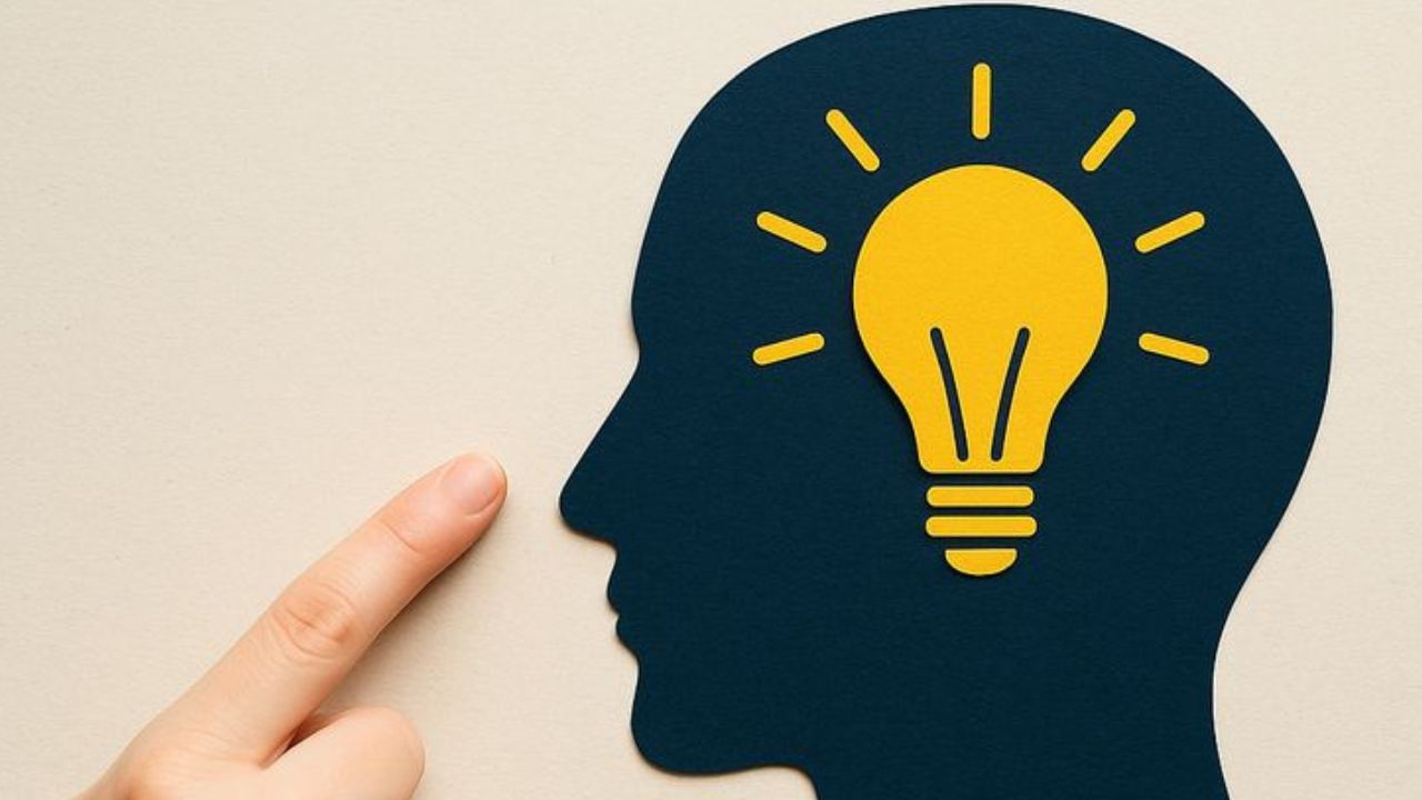 Brain Teaser: ಈ ಪ್ರಶ್ನೆಯಲ್ಲೇ ಅಡಗಿದೆ ವ್ಯಕ್ತಿಯ ವಯಸ್ಸು; ಒಗಟು ಬಿಡಿಸಿ ಉತ್ತರ ಹೇಳಿ Brain Teaser: ಈ ಪ್ರಶ್ನೆಯಲ್ಲೇ ಅಡಗಿದೆ ವ್ಯಕ್ತಿಯ ವಯಸ್ಸು; ಒಗಟು ಬಿಡಿಸಿ ಉತ್ತರ ಹೇಳಿ