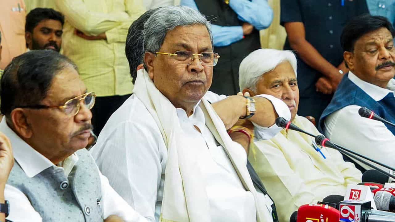ಕಸ ಗುಡಿಸುವ ಯಂತ್ರಕ್ಕೆ ಕೋಟಿ ಕೋಟಿ ಬಾಡಿಗೆ: ರಾಜ್ಯ ಸರ್ಕಾರದಿಂದ ವಿವಾದಿತ ನಿರ್ಧಾರ