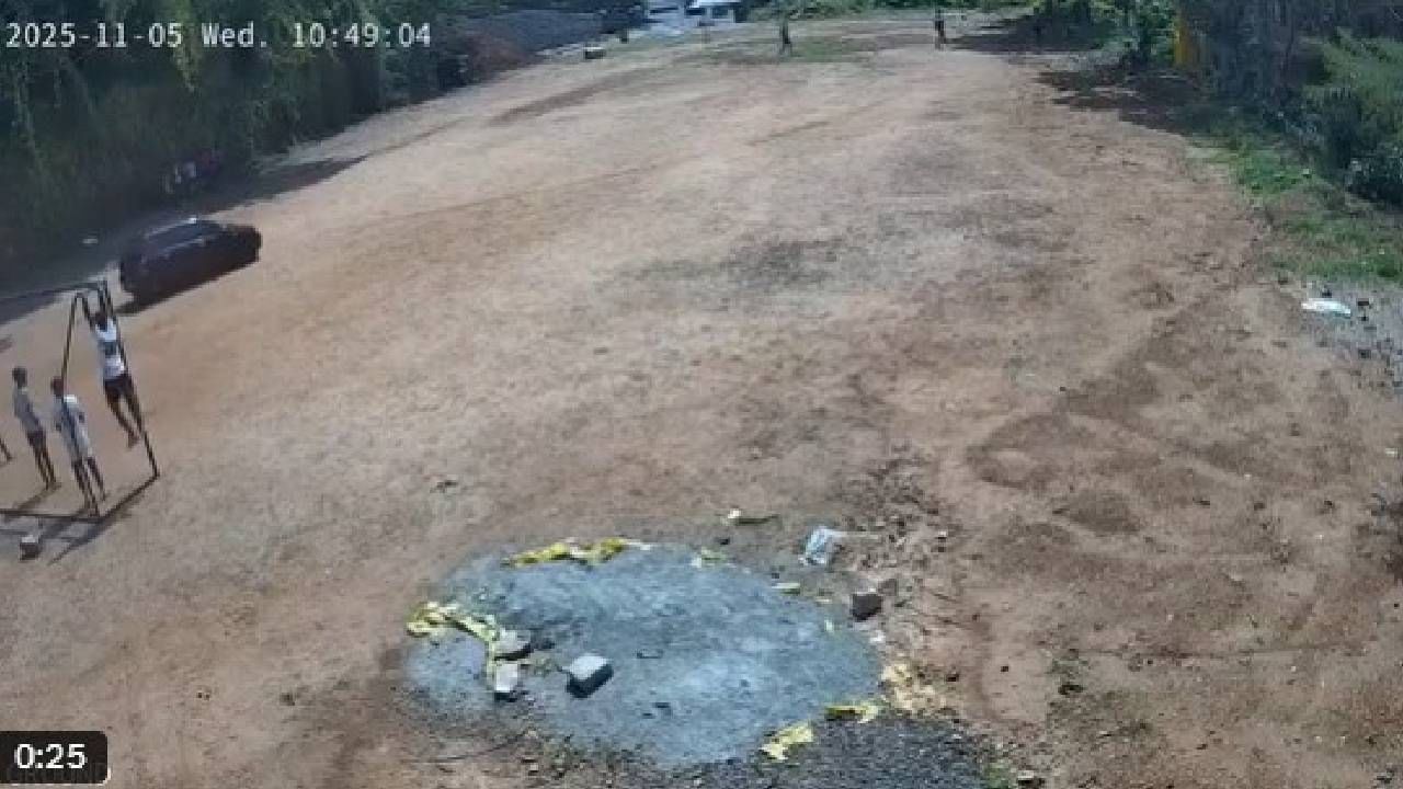 Video: ಕೇರಳದ ಶಾಲಾ ಮೈದಾನಕ್ಕೆ ನುಗ್ಗಿ ವಿದ್ಯಾರ್ಥಿಗಳೆಡೆಗೆ ಅಡ್ಡಾದಿಡ್ಡಿ ಕಾರು ಚಲಾಯಿಸಿದ ವ್ಯಕ್ತಿ