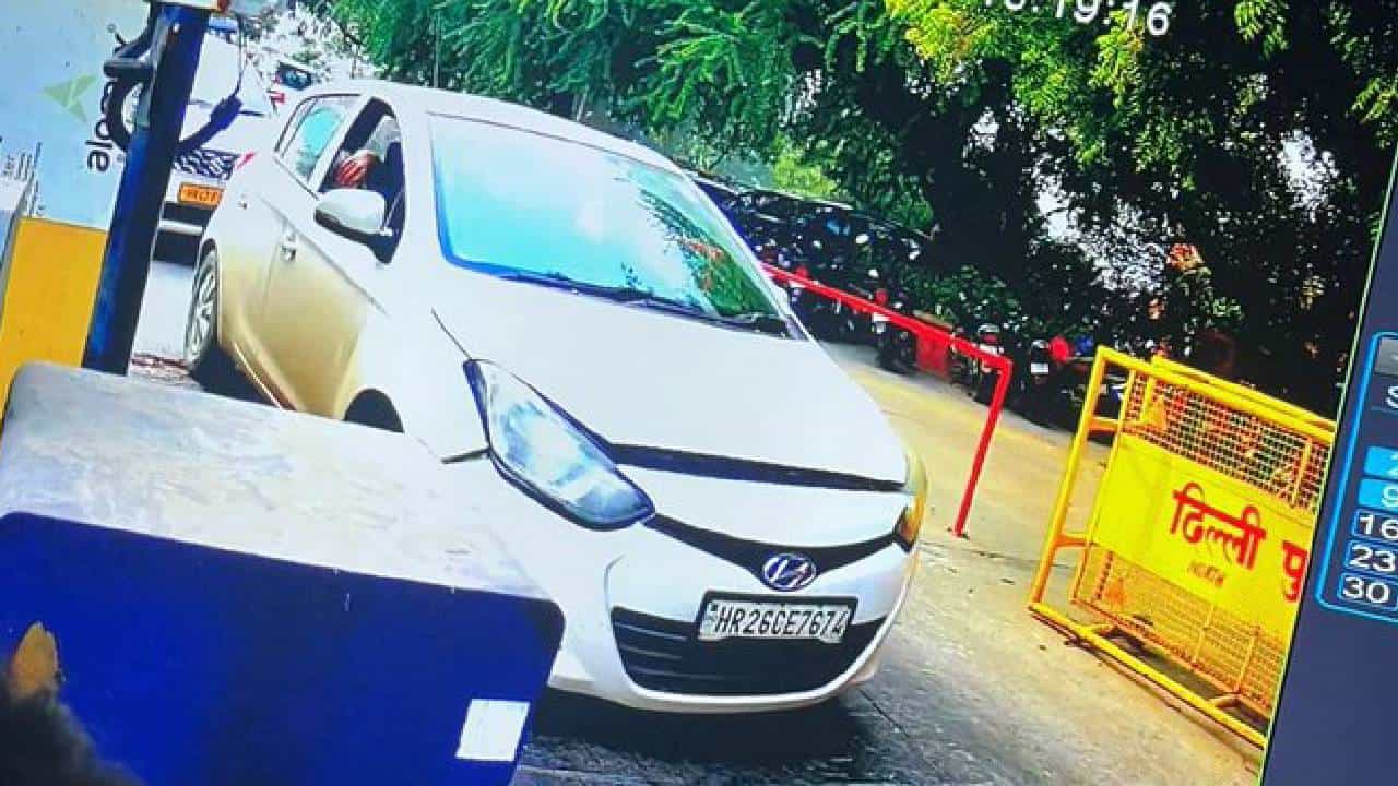 ದೆಹಲಿ ಸ್ಫೋಟಕ್ಕೆ ಕಾರಣವಾಗಿದ್ದ ಕಾರು 12 ದಿನಗಳಿಂದ ಎಲ್ಲಿತ್ತು ಗೊತ್ತೇ? ದೆಹಲಿ ಸ್ಫೋಟಕ್ಕೆ ಕಾರಣವಾಗಿದ್ದ ಕಾರು 12 ದಿನಗಳಿಂದ ಎಲ್ಲಿತ್ತು ಗೊತ್ತೇ?