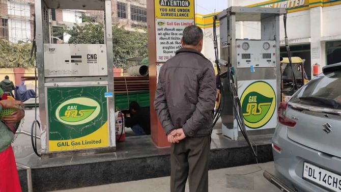 ಸಿಎನ್‌ಜಿ ತುಂಬಿಸುವಾಗ ಕಾರಿನಿಂದ ಇಳಿಯಲೇಬೇಕು ಏಕೆ?: ನಿಜವಾದ ಕಾರಣ ಇಲ್ಲಿದೆ