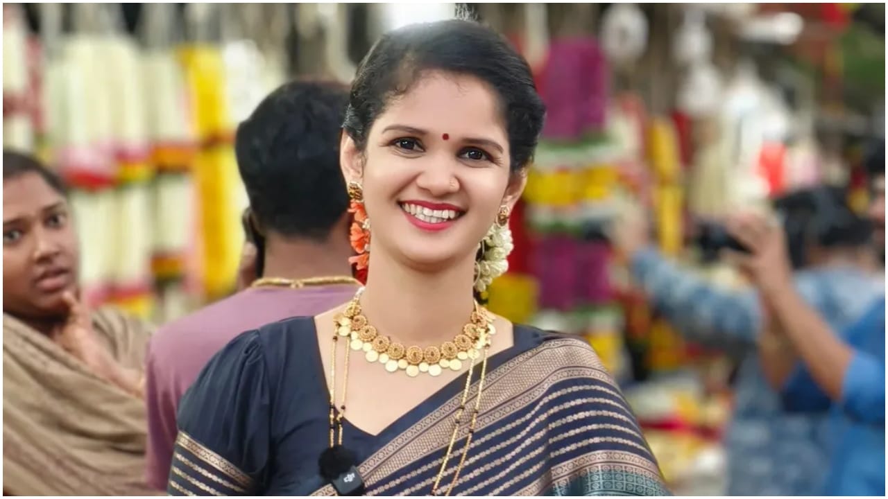 ಮಾಜಿ ಸ್ಪರ್ಧಿಗಳು ಬಂದಿದ್ದೇಕೆ? ಬಾಯ್ತಪ್ಪಿ ನಿಜ ಹೇಳಿದ ಚೈತ್ರಾ ಮಾಜಿ ಸ್ಪರ್ಧಿಗಳು ಬಂದಿದ್ದೇಕೆ? ಬಾಯ್ತಪ್ಪಿ ನಿಜ ಹೇಳಿದ ಚೈತ್ರಾ