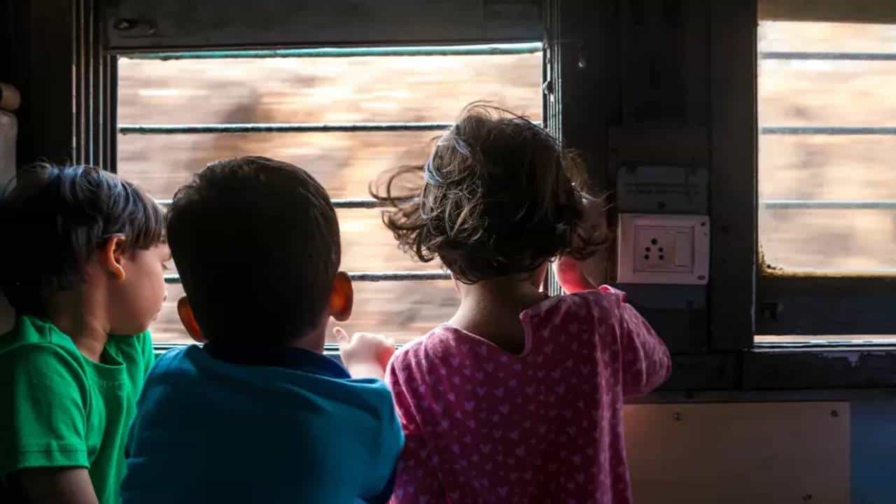 IRCTC Child Ticket Rules: ಟ್ರೈನ್ನಲ್ಲಿ ಮಕ್ಕಳಿಗೆ ಟಿಕೆಟ್; ವಿನಾಯಿತಿ, ವಯಸ್ಸು, ಸೀಟು, ನಿರ್ಬಂಧ ಇತ್ಯಾದಿ ವಿವರ IRCTC Child Ticket Rules: ಟ್ರೈನ್ನಲ್ಲಿ ಮಕ್ಕಳಿಗೆ ಟಿಕೆಟ್; ವಿನಾಯಿತಿ, ವಯಸ್ಸು, ಸೀಟು, ನಿರ್ಬಂಧ ಇತ್ಯಾದಿ ವಿವರ