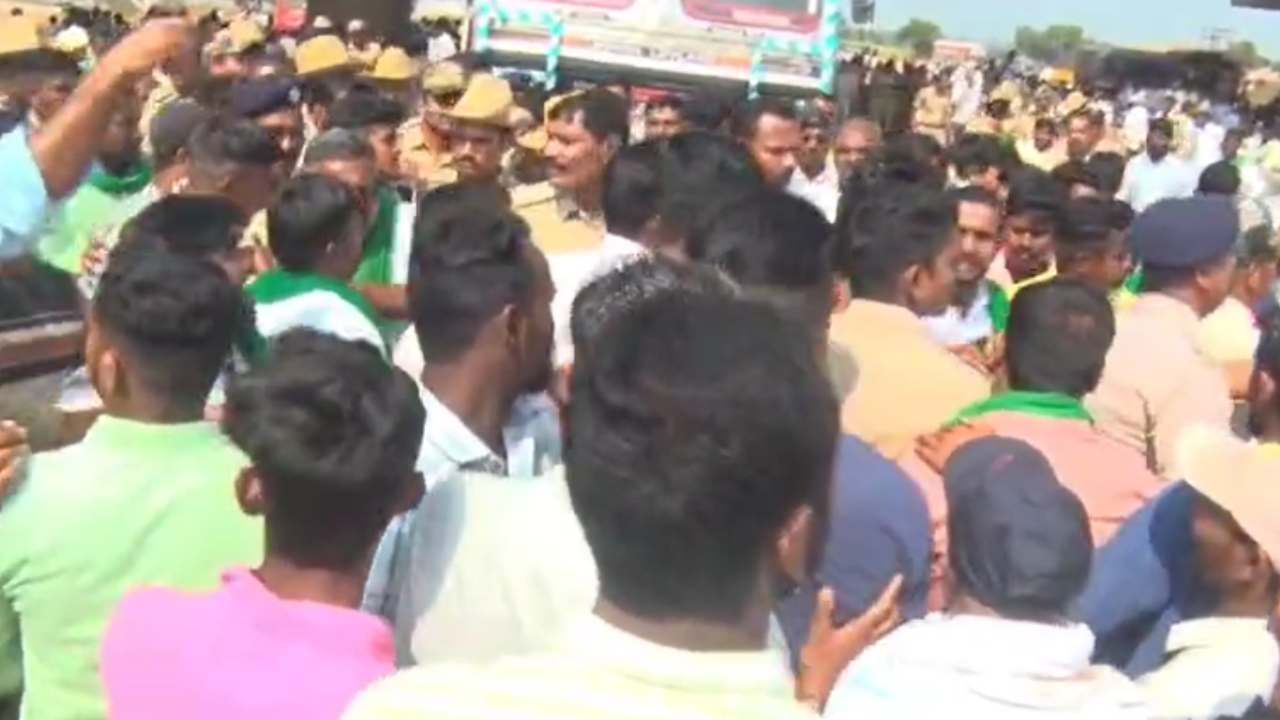 ಯಾವುದೇ ತೀರ್ಮಾನ ಕೈಗೊಳ್ಳದ ಸರ್ಕಾರಕ್ಕೆ ಕಬ್ಬು ಬೆಳೆಗಾರರಿಂದ ಮತ್ತೊಂದು ಎಚ್ಚರಿಕೆ ಸಂದೇಶ ಯಾವುದೇ ತೀರ್ಮಾನ ಕೈಗೊಳ್ಳದ ಸರ್ಕಾರಕ್ಕೆ ಕಬ್ಬು ಬೆಳೆಗಾರರಿಂದ ಮತ್ತೊಂದು ಎಚ್ಚರಿಕೆ ಸಂದೇಶ