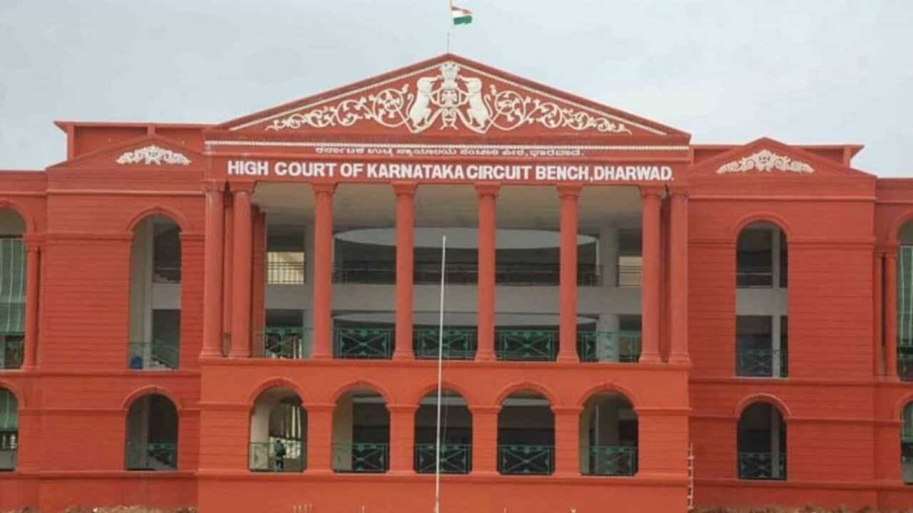 RSSಗೆ ಪರೋಕ್ಷ ಅಂಕುಶ: ಹೈಕೋರ್ಟ್ ಧಾರವಾಡ ಪೀಠದಿಂದ ರಾಜ್ಯ ಸರ್ಕಾರದ ಮೇಲ್ಮನವಿ ವಜಾ RSSಗೆ ಪರೋಕ್ಷ ಅಂಕುಶ: ಹೈಕೋರ್ಟ್ ಧಾರವಾಡ ಪೀಠದಿಂದ ರಾಜ್ಯ ಸರ್ಕಾರದ ಮೇಲ್ಮನವಿ ವಜಾ