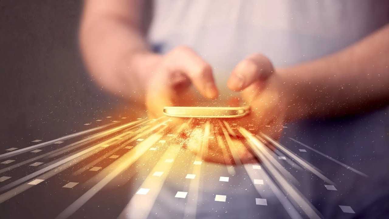 ಇಂಟರ್ನೆಟ್ ಇಲ್ಲದೆಯೇ ನಿಮ್ಮ ಫೋನ್ನಲ್ಲಿ ಲೈವ್ ಟಿವಿ ಉಚಿತವಾಗಿ ವೀಕ್ಷಿಸಬಹುದು: ಹೇಗೆ ಗೊತ್ತೇ? ಇಂಟರ್ನೆಟ್ ಇಲ್ಲದೆಯೇ ನಿಮ್ಮ ಫೋನ್ನಲ್ಲಿ ಲೈವ್ ಟಿವಿ ಉಚಿತವಾಗಿ ವೀಕ್ಷಿಸಬಹುದು: ಹೇಗೆ ಗೊತ್ತೇ?