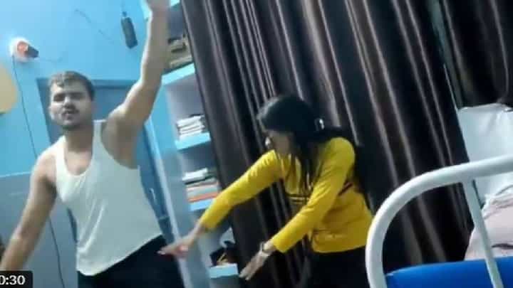 Video: ಆಸ್ಪತ್ರೆಯ ವಾರ್ಡ್ ಒಳಗೆ ಫಿಯಾನ್ಸಿ ಜತೆ ವೈದ್ಯನ ಡ್ಯಾನ್ಸ್ Video: ಆಸ್ಪತ್ರೆಯ ವಾರ್ಡ್ ಒಳಗೆ ಫಿಯಾನ್ಸಿ ಜತೆ ವೈದ್ಯನ ಡ್ಯಾನ್ಸ್