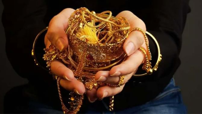 ಇಡಿ ಅಧಿಕಾರಿ ಸೋಗಿನಲ್ಲಿ ಬಂದು 3 ಕೋಟಿ ರೂ ಹೆಚ್ಚು ಮೌಲ್ಯದ ಚಿನ್ನಾಭರಣ ಲೂಟಿ