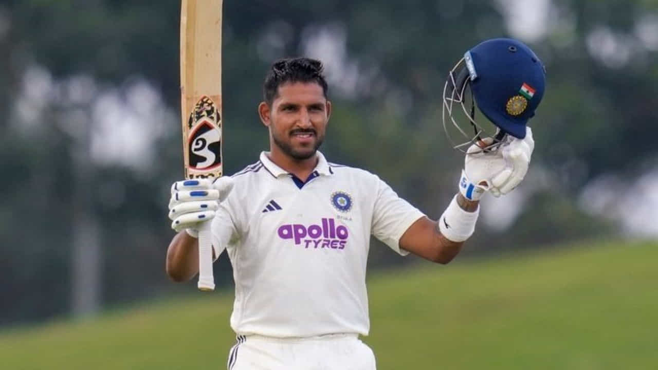 IND vs SA: ಒಂದೇ ಪಂದ್ಯದಲ್ಲಿ ಎರಡು ಶತಕ ಬಾರಿಸಿದ ಧ್ರುವ್ ಜುರೆಲ್ IND vs SA: ಒಂದೇ ಪಂದ್ಯದಲ್ಲಿ ಎರಡು ಶತಕ ಬಾರಿಸಿದ ಧ್ರುವ್ ಜುರೆಲ್