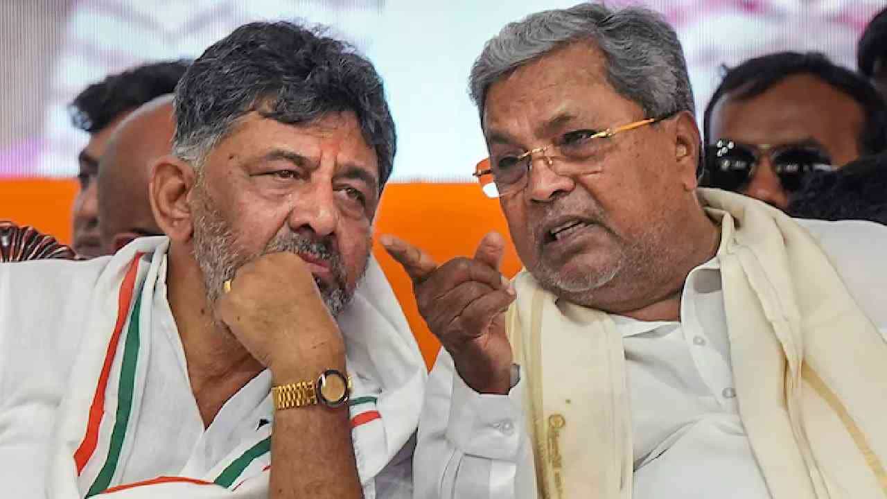 ಹೈಕಮಾಂಡ್ನಿಂದ ಬಂತು ಸಂದೇಶ: ಡಿಕೆಶಿ ದೆಹಲಿ ಟೂರ್ ಕ್ಯಾನ್ಸಲ್, ಸಿಎಂ ಜತೆ ಬ್ರೇಕ್ ಫಾಸ್ಟ್ ಮೀಟಿಂಗ್ಗೆ ಹಾಜರ್ ಹೈಕಮಾಂಡ್ನಿಂದ ಬಂತು ಸಂದೇಶ: ಡಿಕೆಶಿ ದೆಹಲಿ ಟೂರ್ ಕ್ಯಾನ್ಸಲ್, ಸಿಎಂ ಜತೆ ಬ್ರೇಕ್ ಫಾಸ್ಟ್ ಮೀಟಿಂಗ್ಗೆ ಹಾಜರ್