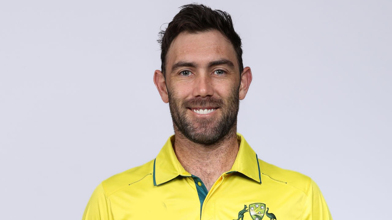 ಇತ್ತ ಜೋಶ್ ಹೇಝಲ್​​​ವುಡ್ ಹೊರಗುಳಿದರೆ, ಅತ್ತ ಗ್ಲೆನ್ ಮ್ಯಾಕ್ಸ್​​ವೆಲ್ ತಂಡಕ್ಕೆ ಎಂಟ್ರಿ ಕೊಟ್ಟಿದ್ದಾರೆ. ಫಿಟ್​​​ನೆಸ್ ಸಮಸ್ಯೆಯ ಕಾರಣ ಮೊದಲೆರಡು ಪಂದ್ಯಗಳಿಂದ ಹೊರಗುಳಿದಿದ್ದ ಮ್ಯಾಕ್ಸ್​​ವೆಲ್ ಇದೀಗ ಆಸ್ಟ್ರೇಲಿಯಾ ತಂಡವನ್ನು ಕೂಡಿಕೊಂಡಿದ್ದು, ಹೀಗಾಗಿ ಮೂರನೇ ಪಂದ್ಯದಲ್ಲಿ ಕಣಕ್ಕಿಳಿಯುವುದು ಬಹುತೇಕ ಖಚಿತ.