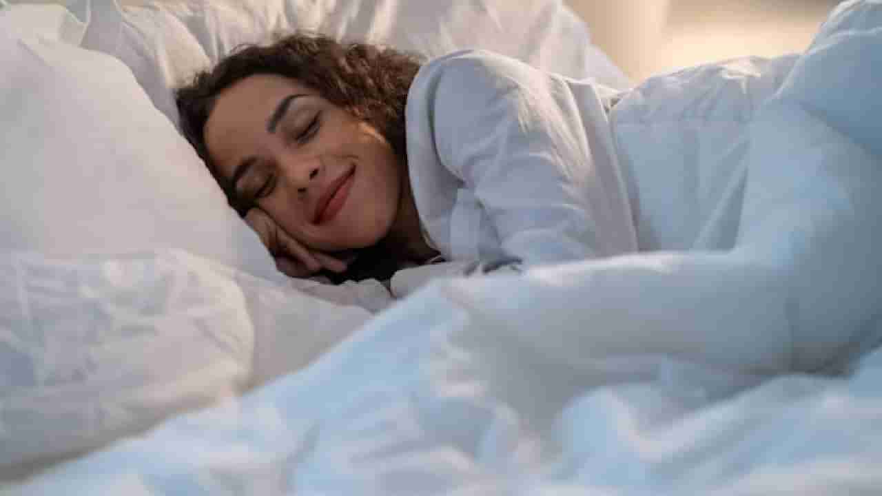 ಅರಾಮವಾಗಿ ನಿದ್ರೆ ಮಾಡಲು ಬಯಸಿದರೆ, ಮಲಗುವ ಮುನ್ನ ಕಾಲಿಗೆ ಸಾಕ್ಸ್ ಧರಿಸಿ