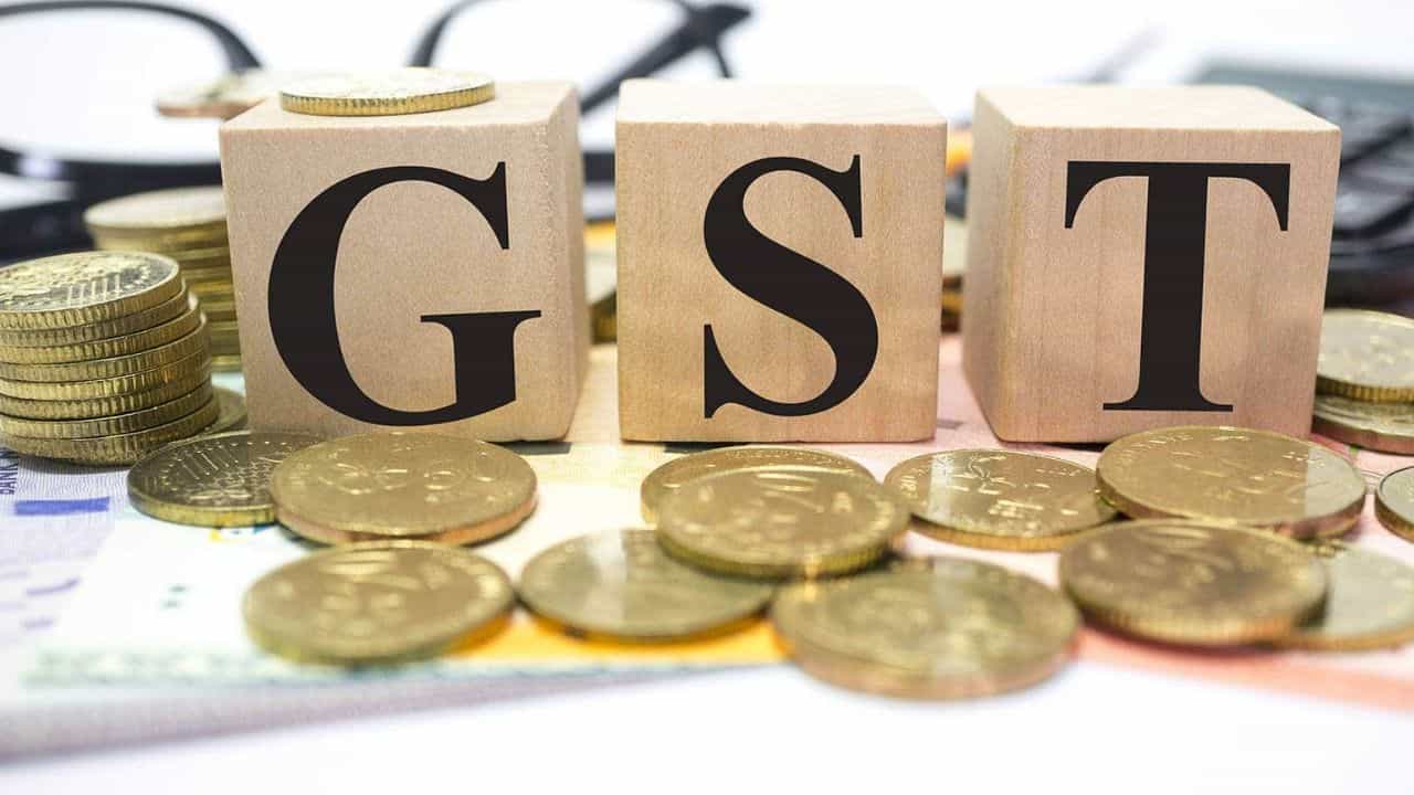 ದಸರಾ ವೇಳೆ GST ಸಂಗ್ರಹದಲ್ಲಿ ಕರ್ನಾಟಕ ಟಾಪ್: ಗ್ಯಾರಂಟಿ ಯೋಜನೆ ಎಫೆಕ್ಟ್ ಎಂದ ಸಿಎಂ ಸಿದ್ದರಾಮಯ್ಯ ದಸರಾ ವೇಳೆ GST ಸಂಗ್ರಹದಲ್ಲಿ ಕರ್ನಾಟಕ ಟಾಪ್: ಗ್ಯಾರಂಟಿ ಯೋಜನೆ ಎಫೆಕ್ಟ್ ಎಂದ ಸಿಎಂ ಸಿದ್ದರಾಮಯ್ಯ