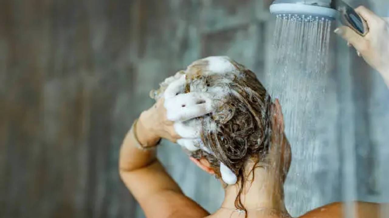 ವಾರಕ್ಕೆ ಎಷ್ಟು ಬಾರಿ ತಲೆ ಸ್ನಾನ ಮಾಡಿದರೆ ಉತ್ತಮ? ನೀವು ತಿಳಿಯಲೇಬೇಕಾದ ಮಾಹಿತಿ ಇದು