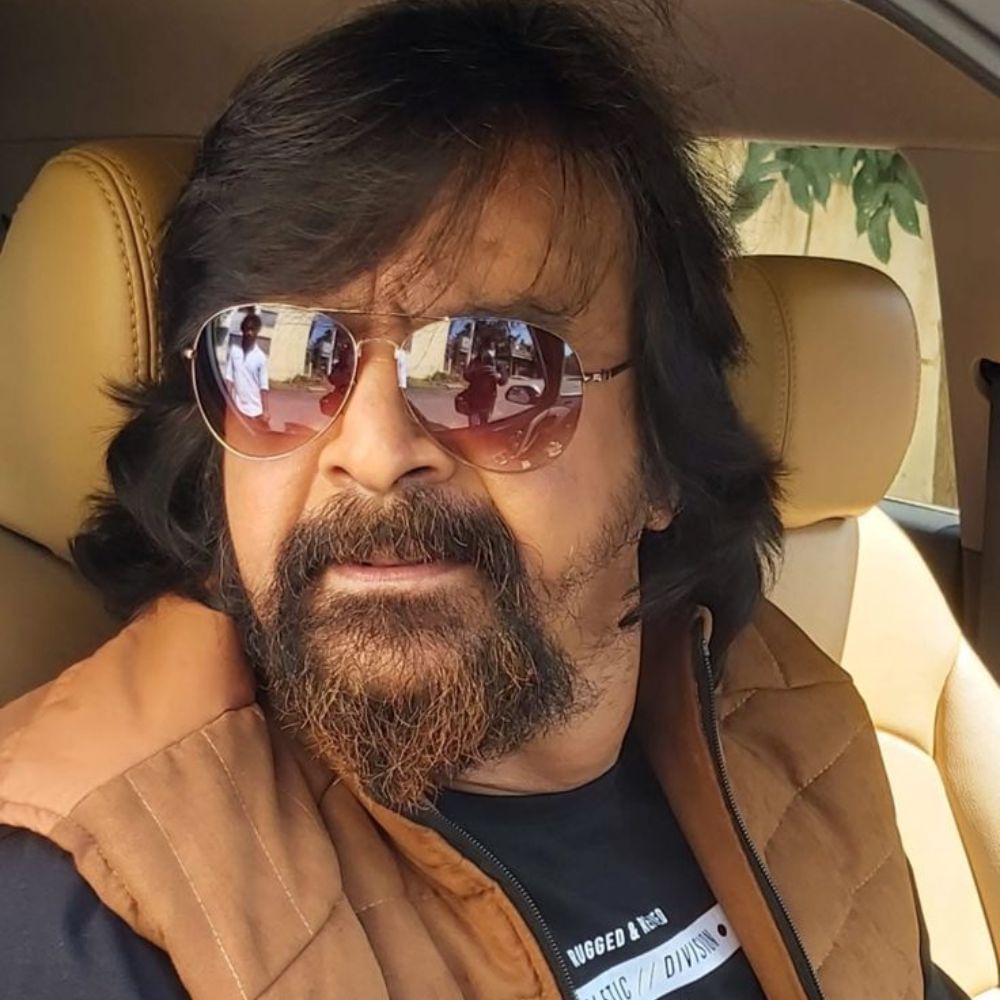 1992, ನವೆಂಬರ್ 13 ರಂದು ಉಡುಪಿಯಲ್ಲಿ ಶಾಲಾ ಶಿಕ್ಷಕರಾಗಿದ್ದ ಜಯರಾಮ್ ಎಂಬುವರ ಮೇಲೆ ಹರೀಶ್ ರಾಯ್ ಮತ್ತು ಅವರ ಕೆಲವರು ಗೆಳೆಯರು ಹಲ್ಲೆ ಮಾಡಿದ್ದರಂತೆ. ಜಯರಾಮ್ ಒಂದು ವಾರದ ಬಳಿಕ ಆಸ್ಪತ್ರೆಯಲ್ಲಿ ಅಸುನೀಗಿದರು.