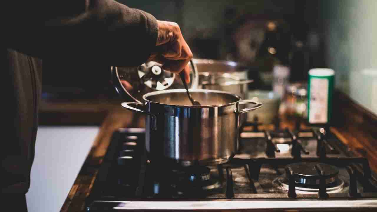 ಚಳಿಗಾಲ ಅಂತಾ ಮಾಡಿಟ್ಟ ಅಡುಗೆಯನ್ನು ಮತ್ತೆ ಮತ್ತೆ ಬಿಸಿ ಮಾಡುವ ಅಭ್ಯಾಸ ನಿಮಗಿದ್ರೆ ಈ ಸ್ಟೋರಿಯನ್ನು ತಪ್ಪದೆ ಓದಿ