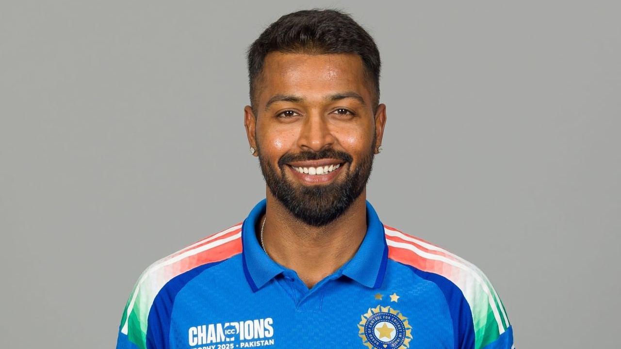 ಹಾರ್ದಿಕ್ ಪಾಂಡ್ಯ: ಭಾರತ ತಂಡವನ್ನು ಹಾರ್ದಿಕ್ ಪಾಂಡ್ಯ ಮೂರು ಏಕದಿನ ಪಂದ್ಯಗಳಲ್ಲಿ ಮುನ್ನಡೆಸಿದ್ದಾರೆ. ಈ ವೇಳೆ ಒಮ್ಮೆಯೂ ಟೀಮ್ ಇಂಡಿಯಾ ಸೋತಿರಲಿಲ್ಲ. ಇದೀಗ ಗಿಲ್ ಅನುಪಸ್ಥಿತಿಯಲ್ಲಿ ಹಾರ್ದಿಕ್ ಪಾಂಡ್ಯಗೆ ನಾಯಕತ್ವ ನೀಡಿದರೂ ಅಚ್ಚರಿಪಡಬೇಕಿಲ್ಲ.