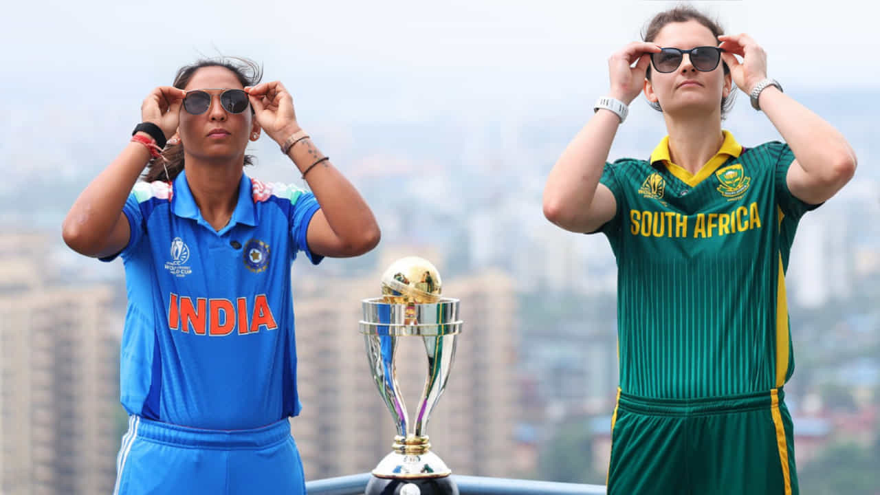 Women’s ODI World Cup final 2025: ಮಹಿಳಾ ಏಕದಿನ ವಿಶ್ವಕಪ್ನ 13ನೇ ಫೈನಲ್ ಪಂದ್ಯಕ್ಕೆ ವೇದಿಕೆ ಸಿದ್ಧವಾಗಿದೆ. ನವಿ ಮುಂಬೈನ ಡಿವೈ ಪಾಟೀಲ್ ಸ್ಟೇಡಿಯಂನಲ್ಲಿ ಇಂದು (ನ.2) ನಡೆಯಲಿರುವ ಅಂತಿಮ ಹಣಾಹಣಿಯಲ್ಲಿ ಭಾರತ ಮತ್ತು ಸೌತ್ ಆಫ್ರಿಕಾ ತಂಡಗಳು ಮುಖಾಮುಖಿಯಾಗಲಿದೆ.