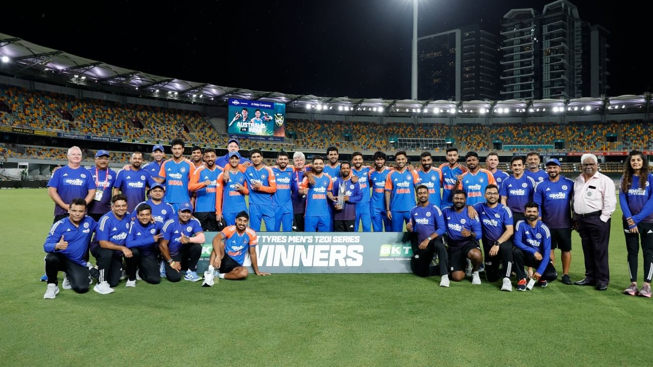 ಆಸ್ಟ್ರೇಲಿಯಾ ಪ್ರವಾಸವನ್ನು ಏಕದಿನ ಸರಣಿ ಸೋಲಿನೊಂದಿಗೆ ಆರಂಭಿಸಿದ್ದ ಟೀಂ ಇಂಡಿಯಾ, ಟಿ20 ಸರಣಿಯನ್ನು ಗೆದ್ದುಕೊಳ್ಳುವ ಮೂಲಕ ಪ್ರವಾಸವನ್ನು ಅಂತ್ಯಗೊಳಿಸಿದೆ. ಸೂರ್ಯಕುಮಾರ್ ಯಾದವ್ ನಾಯಕತ್ವದಲ್ಲಿ, ಭಾರತೀಯ ಟಿ20 ತಂಡವು ಗಮನಾರ್ಹವಾಗಿ ಉತ್ತಮ ಪ್ರದರ್ಶನ ನೀಡಿತು. ಐದು ಪಂದ್ಯಗಳ ಸರಣಿಯ ಎರಡು ಪಂದ್ಯಗಳು ಮಳೆಯಿಂದಾಗಿ ರದ್ದಾದರೂ, ಉಳಿದ ಪಂದ್ಯಗಳಲ್ಲಿ ಟೀಂ ಇಂಡಿಯಾ ಆಸ್ಟ್ರೇಲಿಯಾದ ಮೇಲೆ ಸಂಪೂರ್ಣವಾಗಿ ಪ್ರಾಬಲ್ಯ ಸಾಧಿಸಿತು.