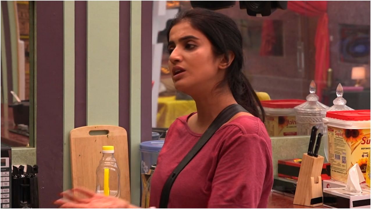 ‘ಅವರನ್ನು ಚಾನೆಲ್ ಅವರೇ ಉಳಿಸ್ತಾರೆ’; ಬಿಗ್ ಬಾಸ್​ನಲ್ಲಿ ವಿವಾದದ ಕಿಡಿ ಹೊತ್ತಿಸಿದ ಜಾನ್ವಿ