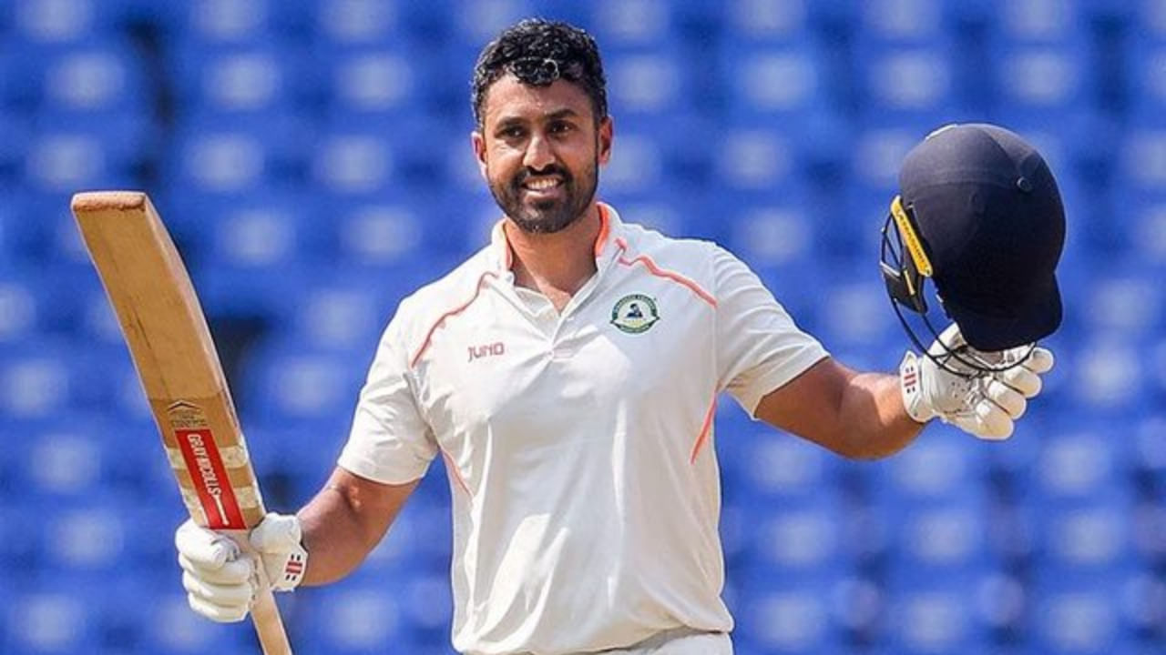 ಈ ಪಂದ್ಯಕ್ಕೂ ಮುನ್ನ ನಡೆದ ಗೋವಾ ವಿರುದ್ಧದ ಪಂದ್ಯದಲ್ಲೂ ಕರುಣ್ ಶತಕ ಬಾರಿಸಿದ್ದರು. ಗೋವಾ ವಿರುದ್ಧ ಅಜೇಯ 174 ರನ್ ಬಾರಿಸಿದ್ದ ಕರುಣ್, ಸೌರಾಷ್ಟ್ರ ವಿರುದ್ಧದ ಮೊದಲ ಪಂದ್ಯದಲ್ಲೂ 73 ರನ್ ಬಾರಿಸಿದ್ದರು. ಇನ್ನು ಕೇರಳ ವಿರುದ್ಧದ ಈ ಪಂದ್ಯದಲ್ಲಿ ಶತಕ ಬಾರಿಸುವುದರ ಜೊತೆಗೆ ಕರುಣ್, ಶ್ರೀಜಿತ್ ಅವರೊಂದಿಗೆ ಮೂರನೇ ವಿಕೆಟ್‌ಗೆ 123 ರನ್‌ಗಳ ಪಾಲುದಾರಿಕೆಯನ್ನು ಹಂಚಿಕೊಂಡರು.ನಂತರ ಸ್ಮರಣ್ ರವಿಚಂದ್ರನ್ ಅವರೊಂದಿಗೆ ನಾಯರ್ ನಾಲ್ಕನೇ ವಿಕೆಟ್‌ಗೆ ಅದ್ಭುತ ಪಾಲುದಾರಿಕೆಯನ್ನು ಹಂಚಿಕೊಂಡು ಕರ್ನಾಟಕವನ್ನು 300 ರನ್​ಗಳ ಗಡಿ ದಾಟಿಸಿದರು. 