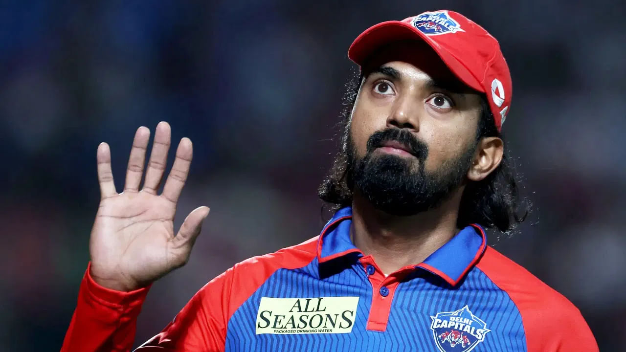 ಈ ಮಾತುಕತೆ ಬೆನ್ನಲ್ಲೇ ಕೆಕೆಆರ್ ತಂಡವು ಕೆಎಲ್ ರಾಹುಲ್ ಅವರನ್ನು ನಾಯಕನ್ನಾಗಿ ಮಾಡಲಿದೆ ಎಂಬ ವಿಚಾರ ಕೂಡ ಹೊರಬಿದ್ದಿದೆ. ಅಂದರೆ ಕೊಲ್ಕತ್ತಾ ನೈಟ್ ರೈಡರ್ಸ್ ಫ್ರಾಂಚೈಸಿಯು ಕನ್ನಡಿಗನನ್ನು ಖರೀದಿಸುತ್ತಿರುವುದೇ ಮೂರು ಆಯ್ಕೆಗಳಿಗಾಗಿ..!