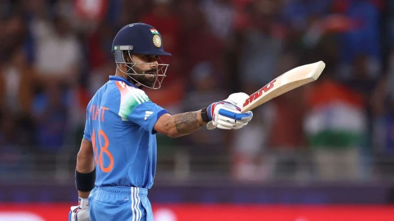 ಏತನ್ಮಧ್ಯೆ, ವಿರಾಟ್ ಕೊಹ್ಲಿ ಈಗ 725 ಅಂಕಗಳೊಂದಿಗೆ ಐದನೇ ಸ್ಥಾನವನ್ನು ತಲುಪಿದ್ದಾರೆ. ಗಮನಾರ್ಹವಾಗಿ, ಆಸ್ಟ್ರೇಲಿಯಾ ವಿರುದ್ಧದ ಏಕದಿನ ಸರಣಿಯ ನಂತರ, ಅವರು ಯಾವುದೇ ಏಕದಿನ ಪಂದ್ಯಗಳನ್ನು ಆಡಿಲ್ಲ, ಅಥವಾ ಅವರ ಅಂಕಗಳು ಬದಲಾಗಿಲ್ಲ. ಆದರೂ ಹಿಂದಿನ ಶ್ರೇಯಾಂಕದಲ್ಲಿ ಆರನೇ ಸ್ಥಾನದಲ್ಲಿದ್ದ ಕೊಹ್ಲಿ ಇದೀಗ ಐದನೇ ಸ್ಥಾನವನ್ನು ತಲುಪಿದ್ದಾರೆ.