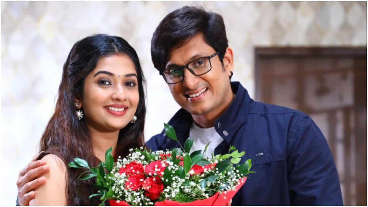ಕೃಷ್ಣ ಅಜಯ್ ರಾವ್ ಅವರ ಹೊಸ ಸಿನಿಮಾ ‘ರಾಧೇಯ’ ಈ ವಾರ (ನವೆಂಬರ್ 21) ರಾಜ್ಯಾದ್ಯಂತ ಬಿಡುಗಡೆ ಆಗಲಿದೆ. ಈ ಸಿನಿಮಾಗೆ ವೇದಗುರು ಅವರು ನಿರ್ದೇಶನ ಮಾಡಿದ್ದಾರೆ. ಇದು ಅವರ ಚೊಚ್ಚಲ ಸಿನಿಮಾ.