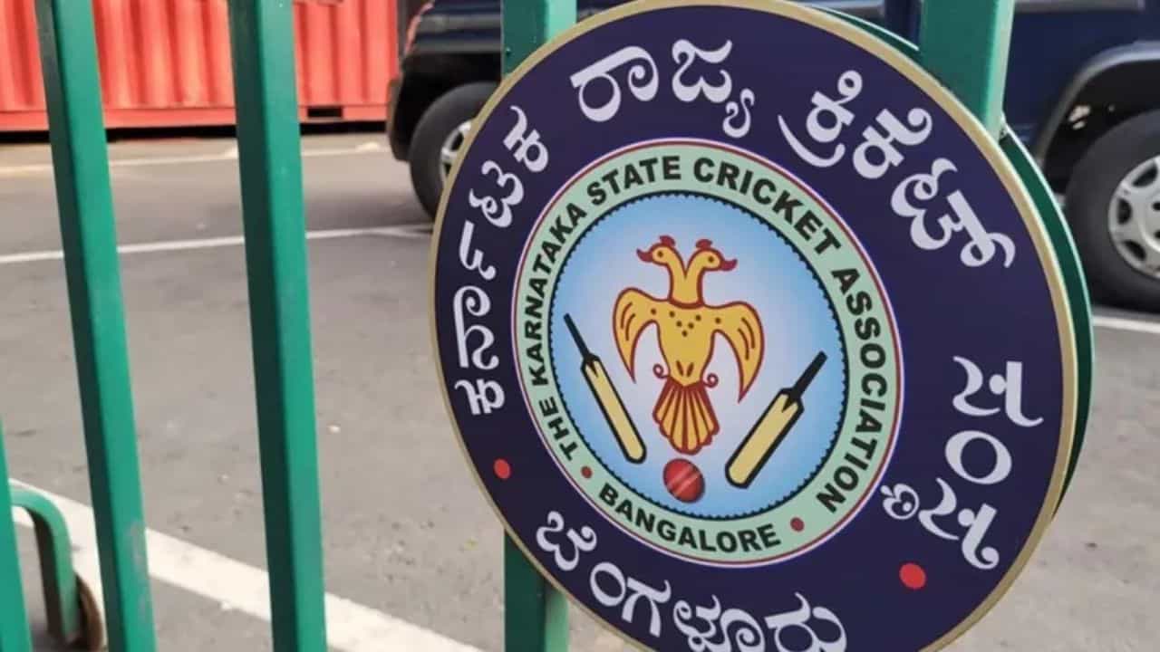 KSCA ಚುನಾವಣೆ ಗೊಂದಲ: ಕೆ.ಎನ್‌.ಶಾಂತಕುಮಾರ್​​​ಗೆ ಸ್ಪರ್ಧಿಸಲು ಅವಕಾಶ ನೀಡಿ ಹೈಕೋರ್ಟ್​ ಆದೇಶ