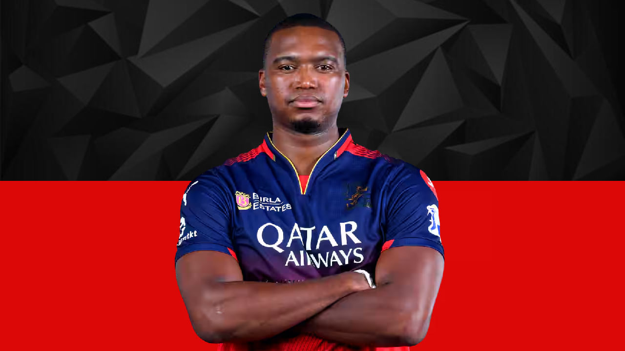 ಲುಂಗಿ ಎನ್ಗಿಡಿ: ರಾಯಲ್ ಚಾಲೆಂಜರ್ಸ್ ಬೆಂಗಳೂರು ಪರ ಕಳೆದ ಸೀಸನ್ನಲ್ಲಿ 2 ಮ್ಯಾಚ್ ಆಡಿದ್ದ ಸೌತ್ ಆಫ್ರಿಕಾ ವೇಗಿ ಲುಂಗಿ ಎನ್ಗಿಡಿ ಅವರನ್ನು ಸಹ ರಿಲೀಸ್ ಮಾಡಲಾಗಿದೆ. ಲುಂಗಿ ಎನ್ಗಿಡಿ ಐಪಿಎಲ್ 2025 ರಲ್ಲಿ 2 ಪಂದ್ಯಗಳಿಂದ 4 ವಿಕೆಟ್ ಕಬಳಿಸಿದ್ದರು. ಇದಾಗ್ಯೂ ಆರ್ಸಿಬಿ ಅವರನ್ನು ತಂಡದಿಂದ ಕೈ ಬಿಟ್ಟಿದೆ.