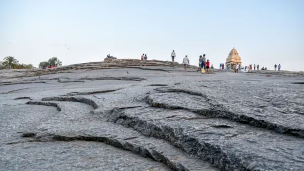 ಟನಲ್​ ರಸ್ತೆ ವಿವಾದ: ಲಾಲ್​ಬಾಗ್​ನಲ್ಲಿರುವ ಬಂಡೆ ಕೊರೆಯುವ ನಿರ್ಧಾರದ ಬಗ್ಗೆ ಜನ ಏನಂತಾರೆ?