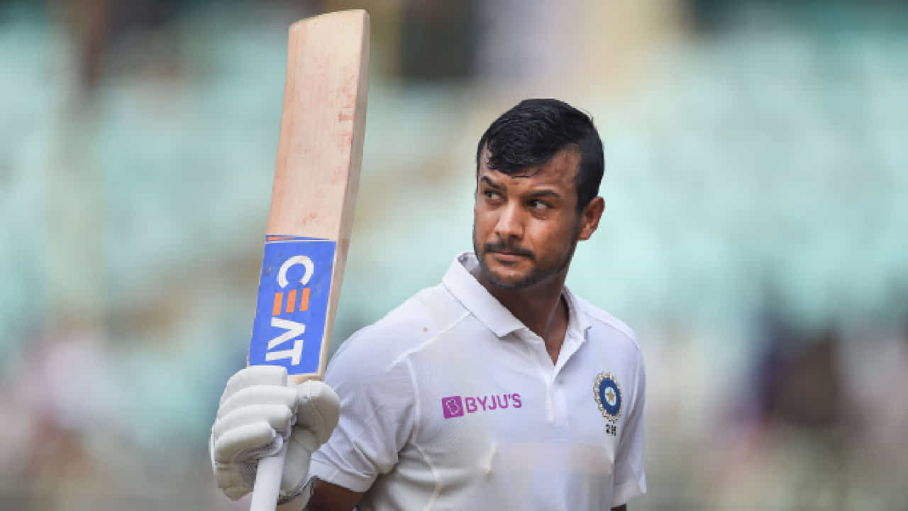 ಭರ್ಜರಿ ಸೆಂಚುರಿ ಸಿಡಿಸಿದ ಮಯಾಂಕ್ ಅಗರ್ವಾಲ್ ಭರ್ಜರಿ ಸೆಂಚುರಿ ಸಿಡಿಸಿದ ಮಯಾಂಕ್ ಅಗರ್ವಾಲ್