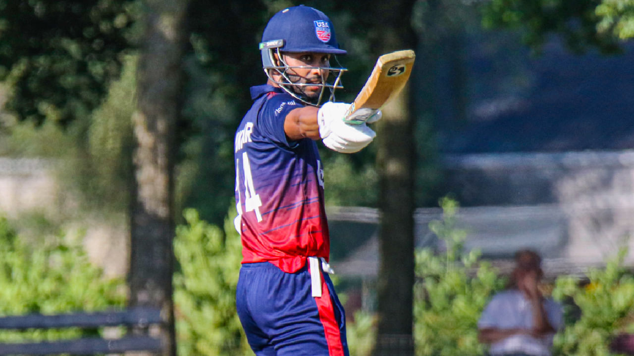 ಯುಎಸ್​ಎ ಪರ ಈವರೆಗೆ 21 ಏಕದಿನ ಇನಿಂಗ್ಸ್ ಆಡಿರುವ ಮಿಲಿಂದ್ ಕುಮಾರ್ 67.73 ರ ಸರಾಸರಿಯೊಂದಿಗೆ ಒಟ್ಟು 1016 ರನ್ ಕಲೆಹಾಕಿದ್ದಾರೆ. ಈ ಮೂಲಕ ಏಕದಿನ ಕ್ರಿಕೆಟ್ ಇತಿಹಾಸದಲ್ಲಿ ಕನಿಷ್ಠ 20 ಇನಿಂಗ್ಸ್ ಆಡಿ ಅತ್ಯುತ್ತಮ ಅವರೇಜ್ ಹೊಂದಿರುವ ಬ್ಯಾಟರ್ ಎಂಬ ಹೆಗ್ಗಳಿಕೆಗೆ ಪಾತ್ರರಾಗಿದ್ದಾರೆ.