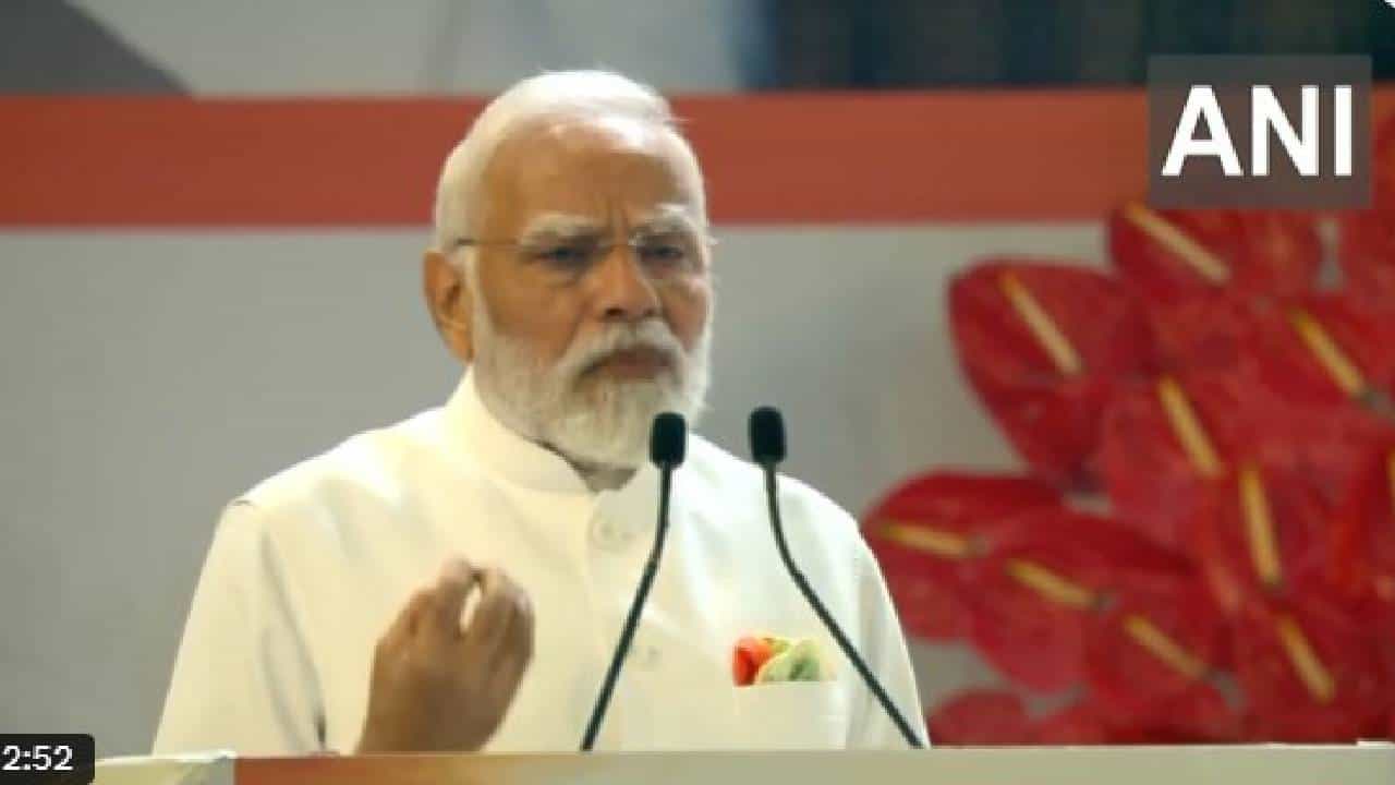 ವಂದೇ ಮಾತರಂ ಎಂಬುದು ಭಾರತ ಮಾತೆಯ ಆರಾಧನೆ, ನಮ್ಮ ಆತ್ಮವಿಶ್ವಾಸ ಹೆಚ್ಚಿಸುತ್ತೆ: ಮೋದಿ